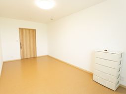 シンプルな洋室