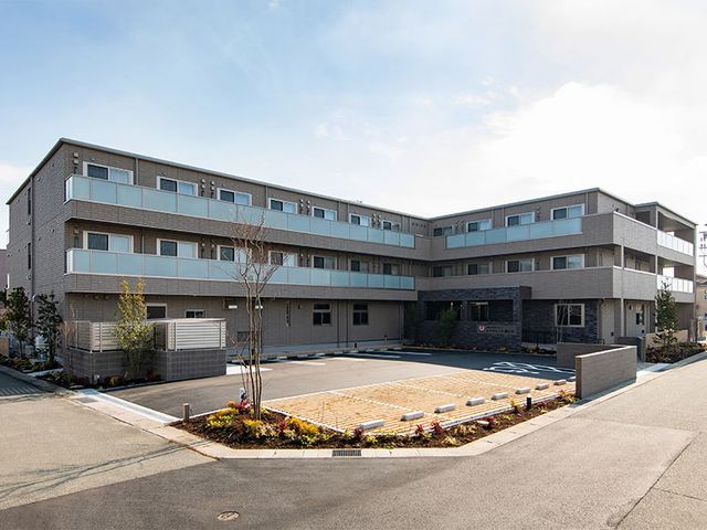 広々とした敷地の施設