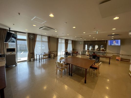 広々としたラウンジ