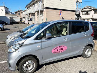 駐車場の車
