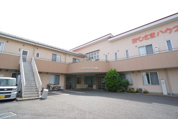 清潔感あるベージュの外壁