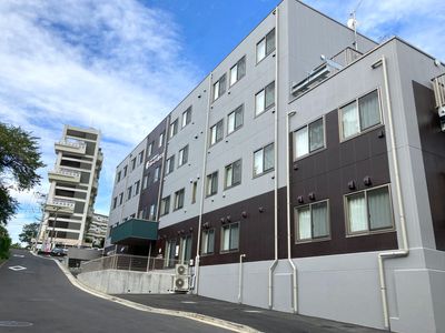 モダンな建物の外観