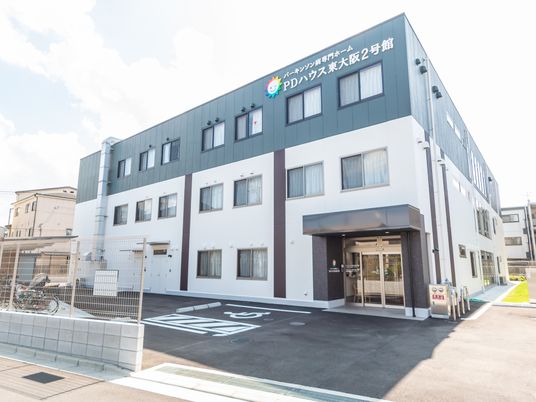 3階建ての外観