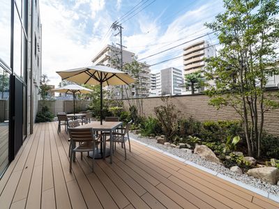 快適な施設の外庭