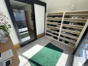 靴が並ぶエントランス
