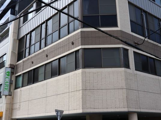 外観の建物正面  
