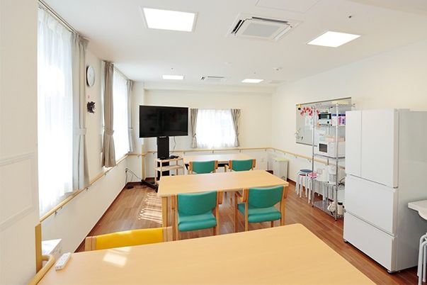 明るい食堂の職場