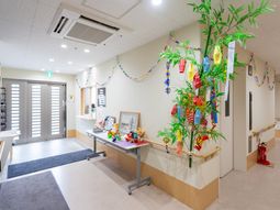 明るい廊下の風景