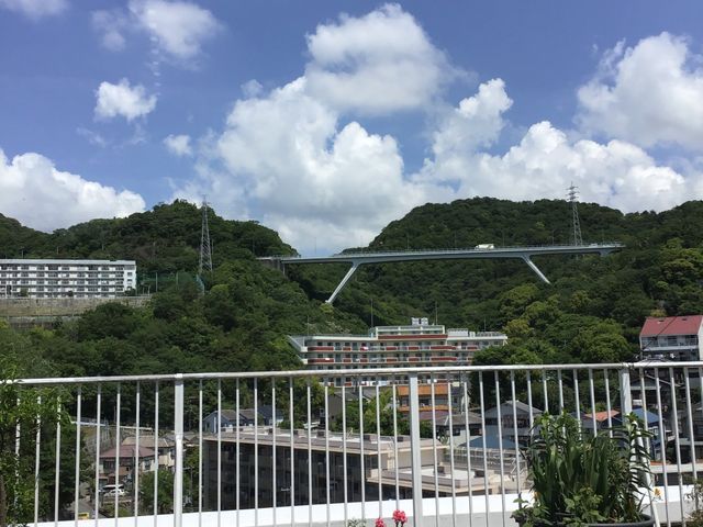 景色の見えるテラス テラス 自然に囲まれたテラスでは、美しい景色とともにリフレッシュができます。リラックスできる空間です。