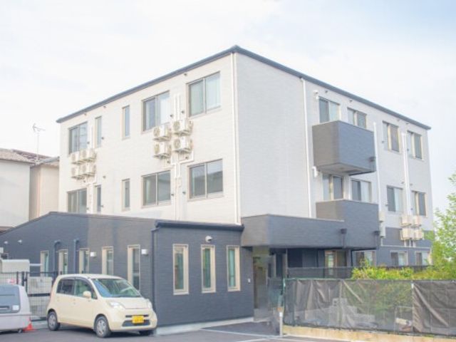 快適な施設外観 外観 明るく清潔な環境で、質の高いケアを提供する仕事に就きませんか。