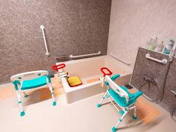 安全な入浴サポート浴室