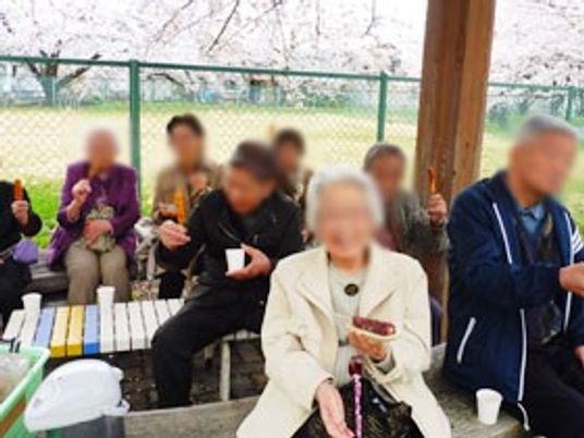 外での交流の様子