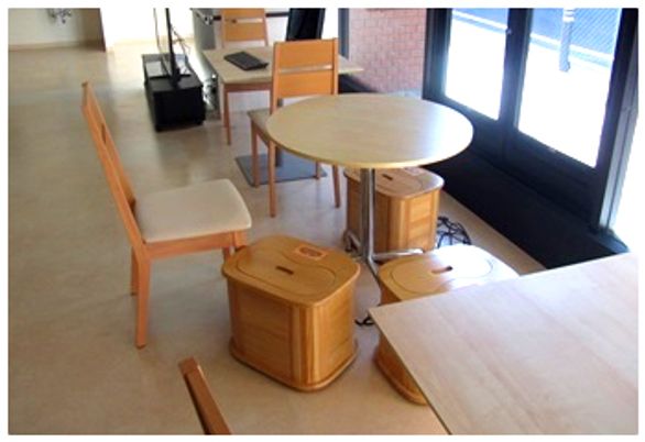 ゆったりしたダイニングスペース