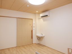 シンプルな居室デザイン