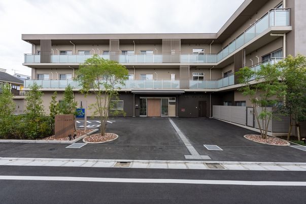 新しい施設の外観