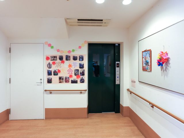 廊下の細部 廊下 廊下には手すりが完備されおり、安心してサポートできる環境が整っています。