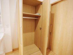 居室の整ったクローゼット