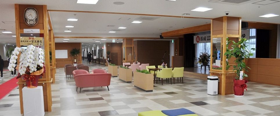 広々としたラウンジ