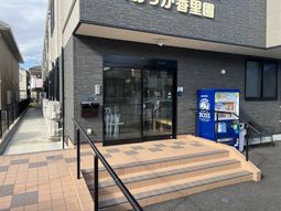 入り口付近の外観