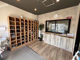 靴が並ぶエントランス