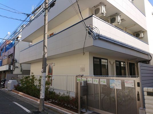 綺麗な外観の施設
