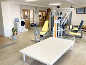 運動器具が並ぶ部屋