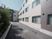 落ち着いた建物の外観