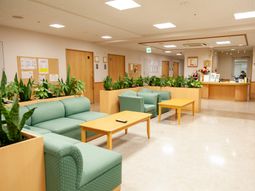 明るく開放的なロビー