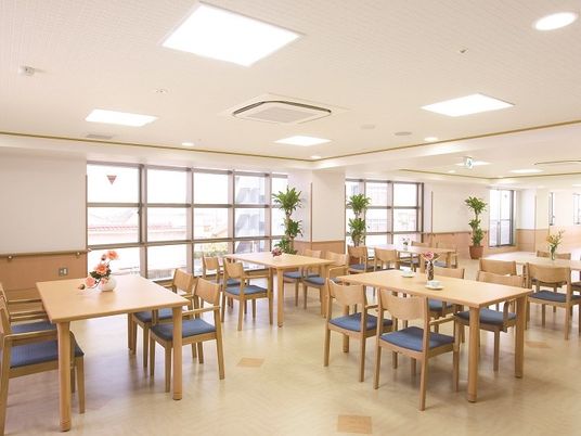 清潔感溢れる食堂