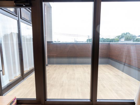 開放感あるバルコニー