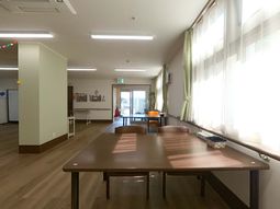 自然光が心地よい共有スペース
