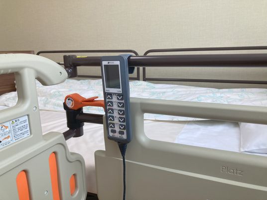 居室の介護用ベッド