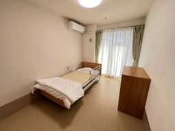 窓際が明るい居室