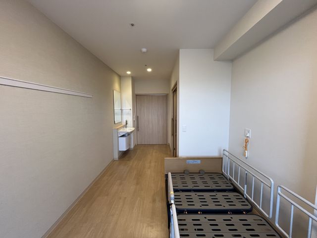 機能的な居室 居室 使い勝手の良い居室は、ゆったりとした空間と快適さを提供します。