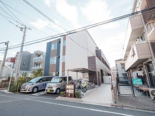 清潔感のあるエントランス