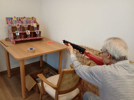 遊びを楽しむ室内