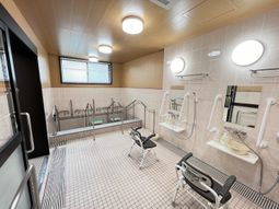 ゆったりした浴室スペース