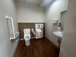 ゆったりとしたトイレスペース