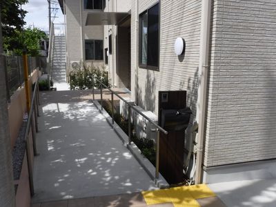 整備された施設エントランス