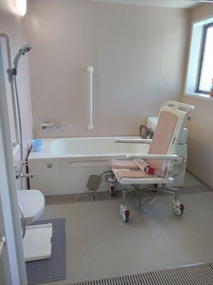 快適な介護環境の浴室