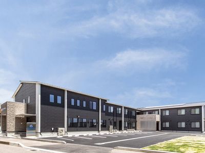 モダンな外観の建物