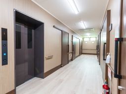 広々とした廊下