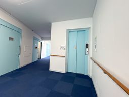 廊下の落ち着いた雰囲気