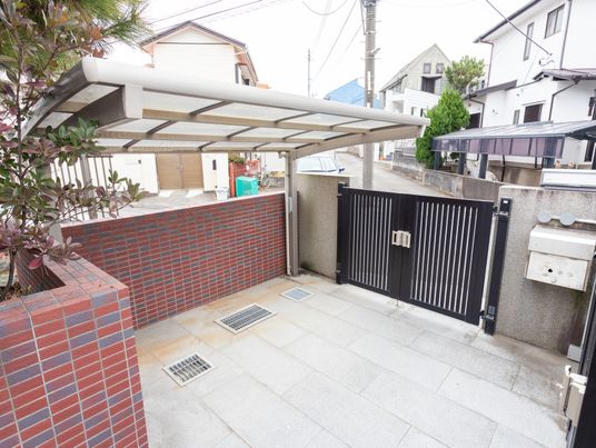 広いエントランス