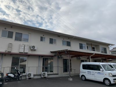 温かい雰囲気の外観