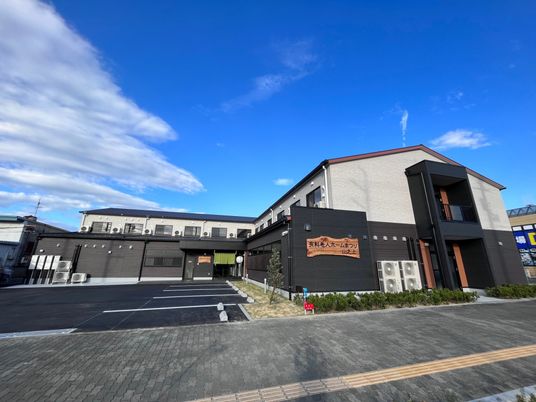 入居者へ寄り添う介護スタッフの姿