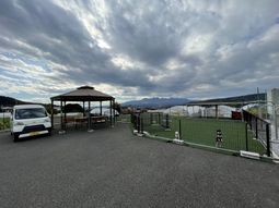 展望が広がる庭