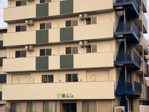 きれいな施設の外観