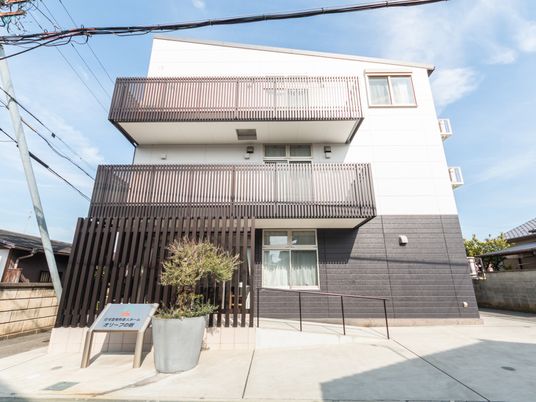 3階建ての外観