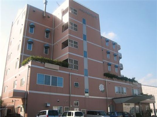 明るい建物外観  